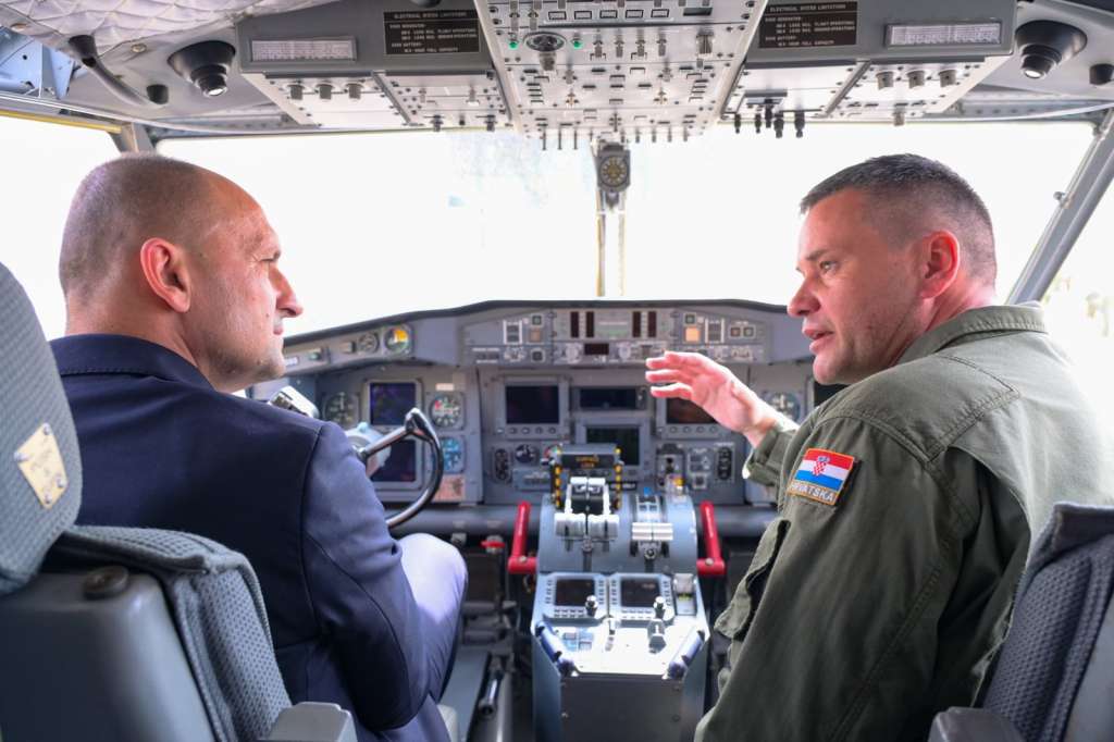 Anušić: Hrvatski piloti dovest će u četvrtak prvih šest Rafala