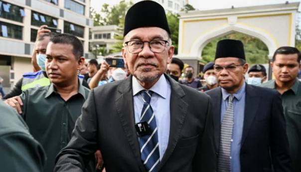 Anwar Ibrahim imenovan malezijskim premijerom
