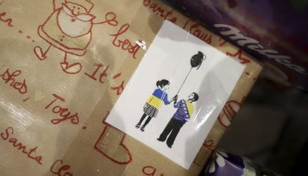 AP: Pokloni djece iz BiH za Ukrajinu evociraju uspomene njihovih roditelja