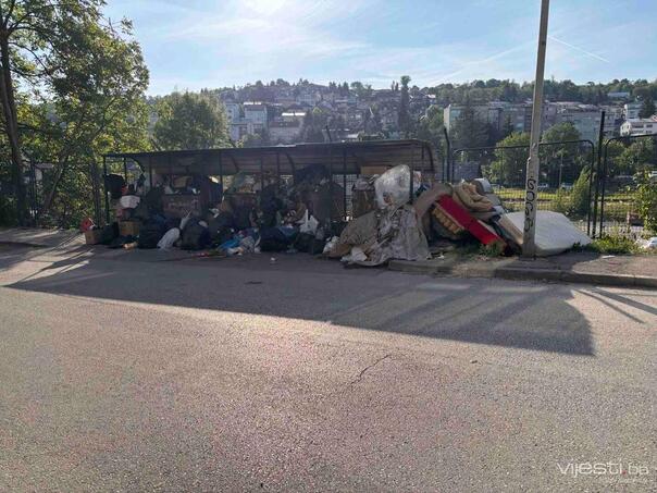 Apel iz Velešića: Ne možemo više živjeti uz smeće, smrad i pacove