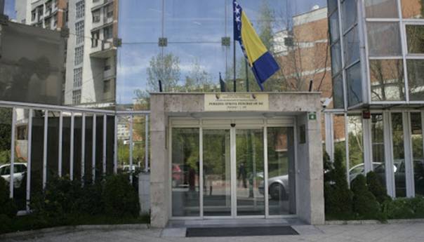 Apel poreznim obveznicima da ne stvaraju gužve u poreznim ispostavama