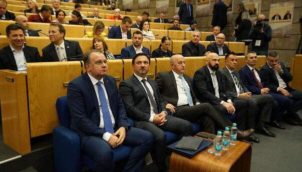 Apel poslodavaca i sindikata: Podržite povećanje plaća u realnom sektoru