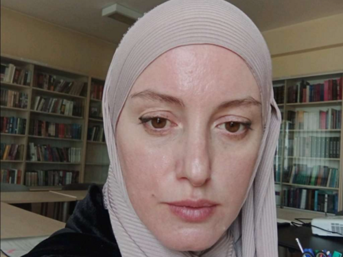 Apel za Elmu Hadžić koja vodi tešku borbu sa Kronovom bolešću