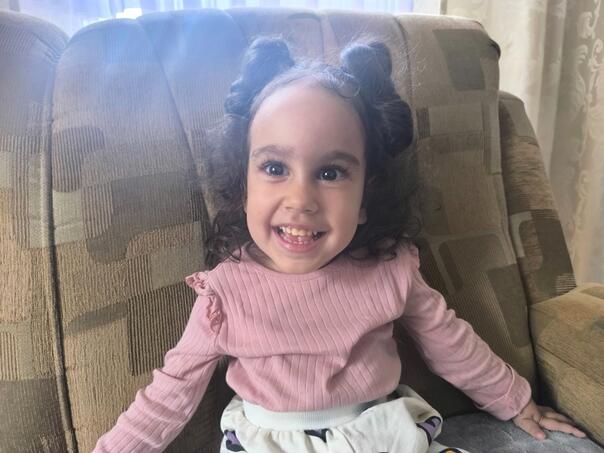 Apel za liječenje malene Bišćanke: Pomozimo Farah da prohoda