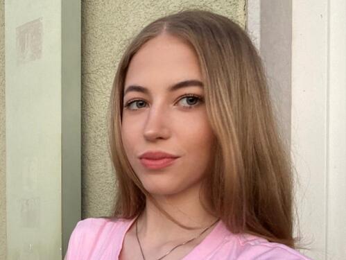 Apel za liječenje: Pomozimo Emi da pobijedi bolest