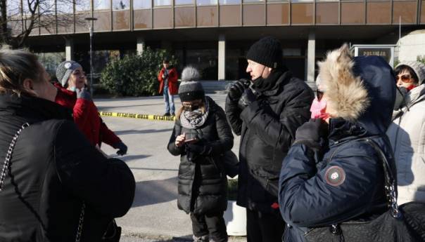 APF: Sindikat traži deblokadu računa i neisplaćene plate