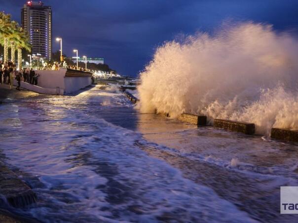 Apokaliptični prizori u Rusiji: Valovi preplavili grad, voda nosila kuće