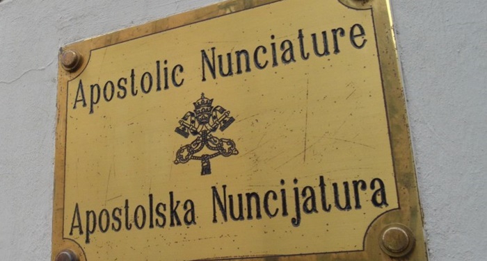 Apostolska nuncijatura: Medalja "Krugu 99" uručena kao znak sjećanja na sastanak