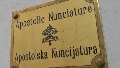 Apostolska nuncijatura: Medalja "Krugu 99" uručena kao znak sjećanja na sastanak