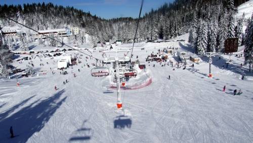 Aprilsko skijanje na Jahorini i pripreme za sjajnu ljetnu sezonu