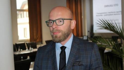 Arapović: Zbog koronavirusa porezne olakšice firmama, banke trebaju podnijeti dio tereta