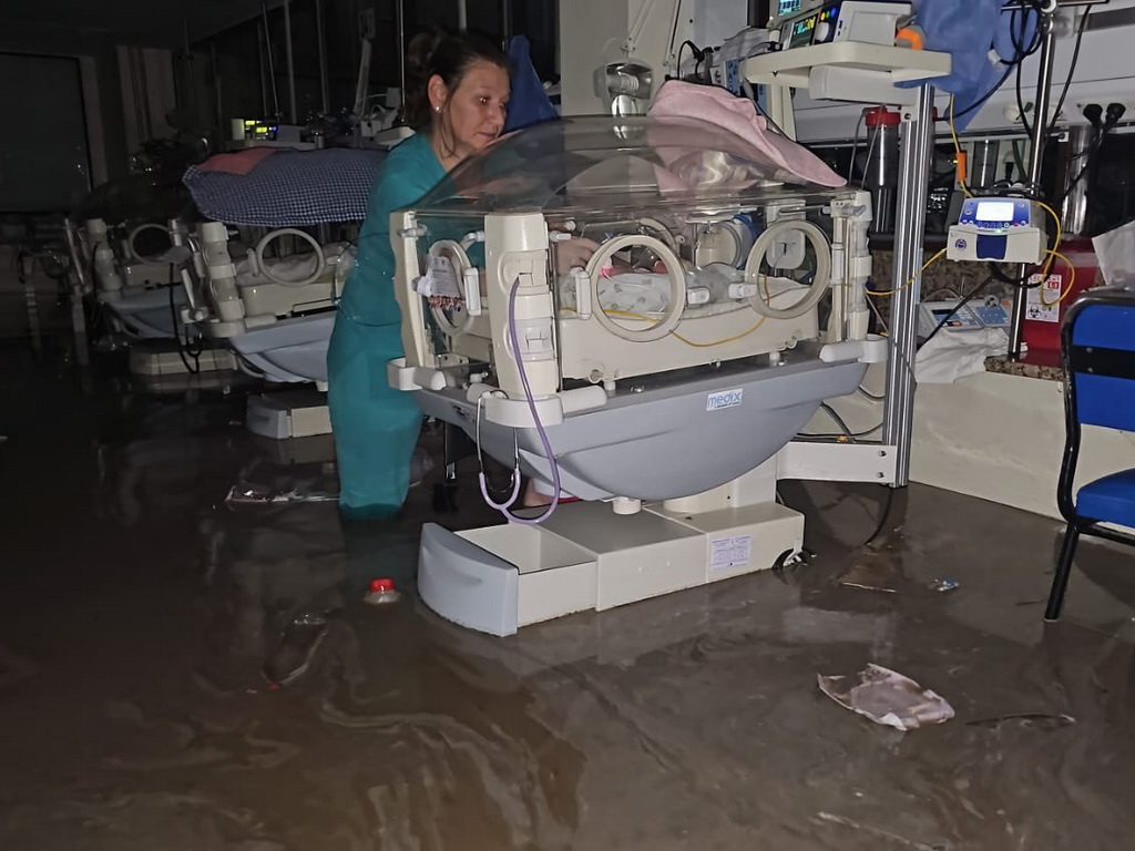 Argentina: 10 mrtvih u poplavama, majke s bebama bježale iz bolnice