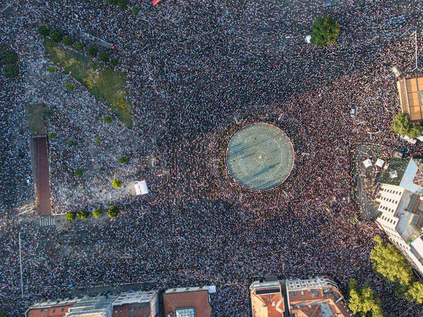Arhiv javnih skupova objavio broj ljudi na današnjem protestu na Slaviji