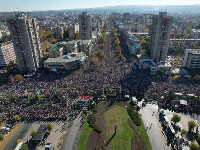 Arhiva javnih skupova: U Novom Sadu jučer bilo oko 110.000 ljudi