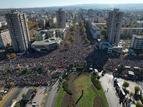 Arhiva javnih skupova: U Novom Sadu jučer bilo oko 110.000 ljudi