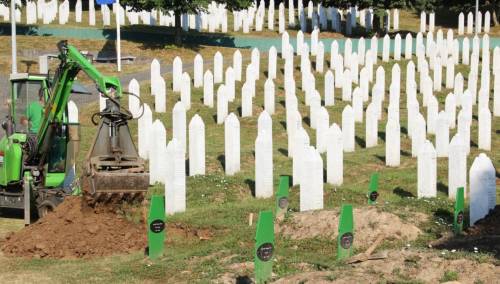 Arhiva o genocidu: Dugačak put kući za žrtve Srebrenice