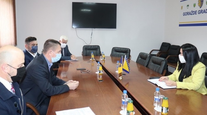 Arhivi BiH i FBiH pomažu opremanje prostorija Arhiva BPK