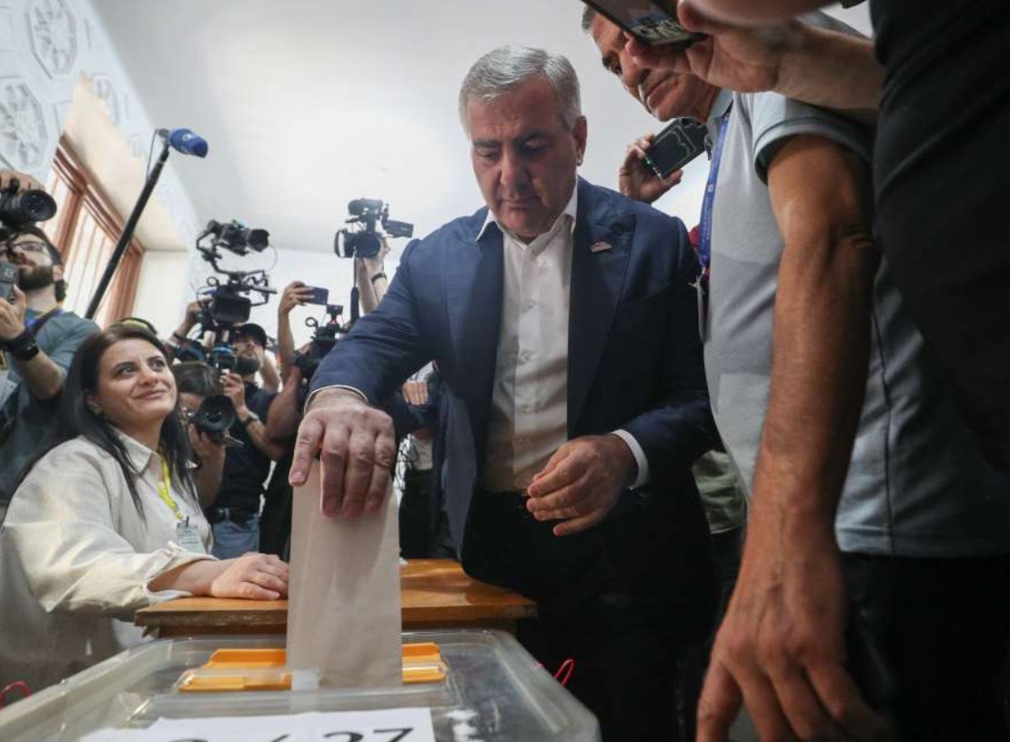 Armenci glasaju na izborima koji se pomno prate u Rusiji i E