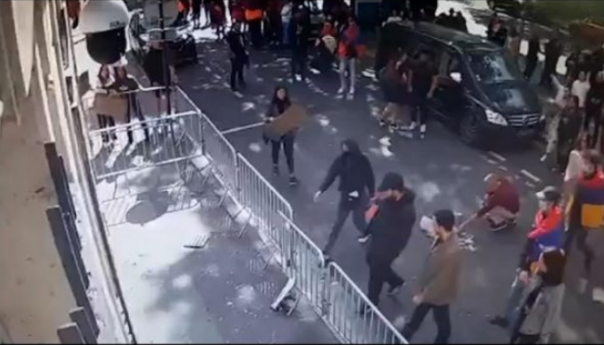 Armenske pristalice napale zgradu Ambasade Azerbejdžana u Francuskoj