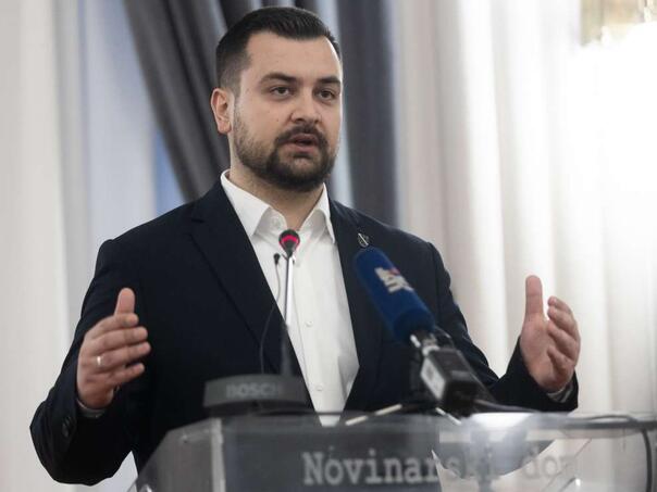 ARMIN HODŽIĆ - PATRIOTSKI FRONT