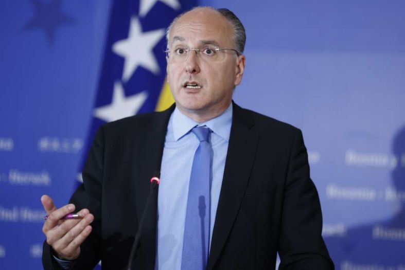 Arnaut: Svi povrijeđeni bh. državljani kod Stuttgarta van životne opasnosti