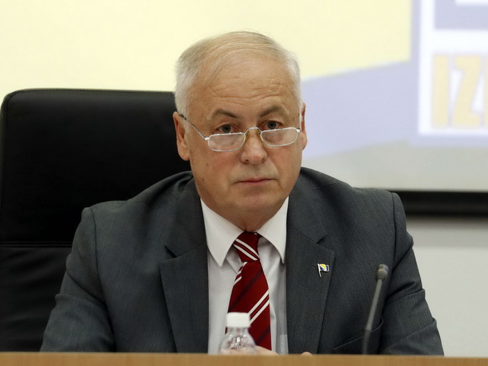 Arnautović pisao ambasadorima Kvinte: Ne prestaju napadi na CIK