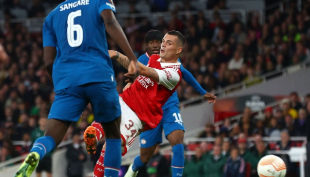 Arsenal golom Xhake savladao PSV i osigurao plasman u narednu fazu