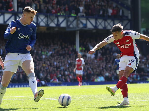 Arsenal prosuo bodove u Liverpoolu