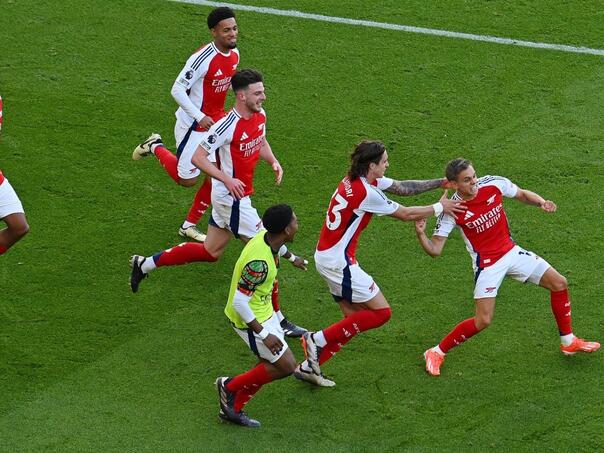 Arsenal u dramatičnoj završnici savladao Leicester, Chelsea slavio protiv Brightona