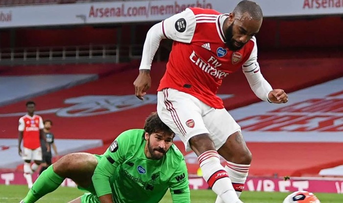 Arsenal upisao velika tri boda u derbiju