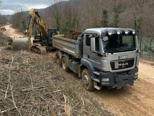 Asfaltira se preostali dio puta do Štrbačkog buka