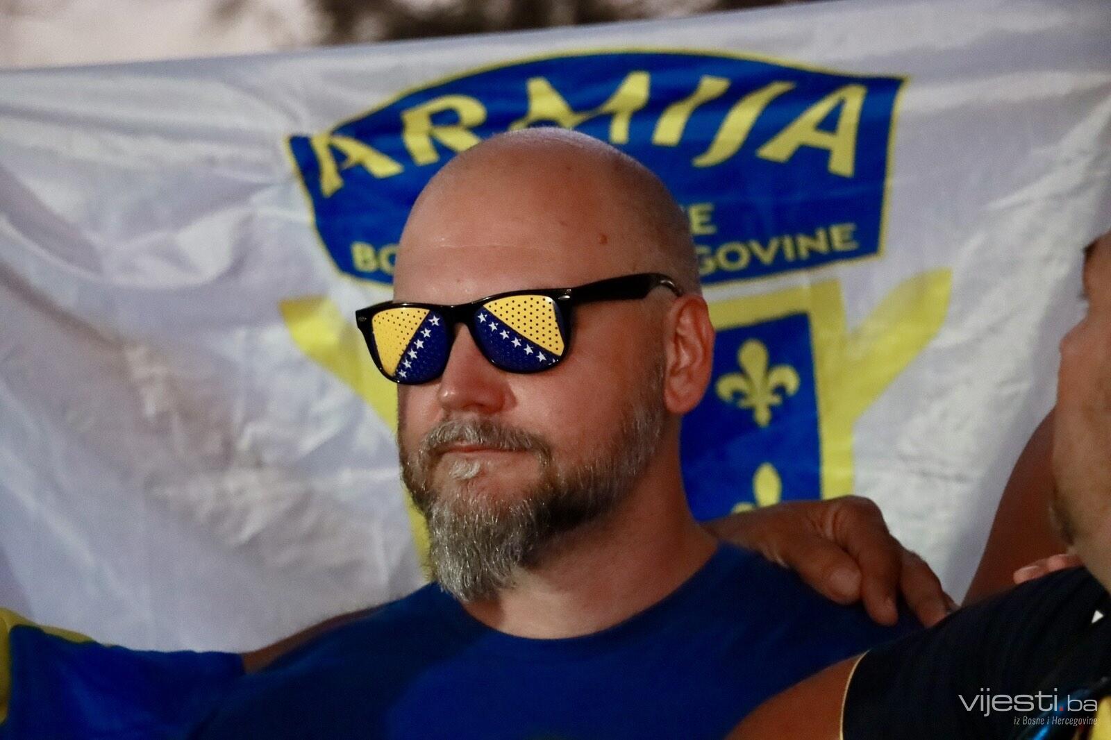 Atmosfera na vrhuncu: Navijači BiH vjeruju u trijumf protiv Španije!