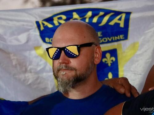 Atmosfera na vrhuncu: Navijači BiH vjeruju u trijumf protiv Španije!