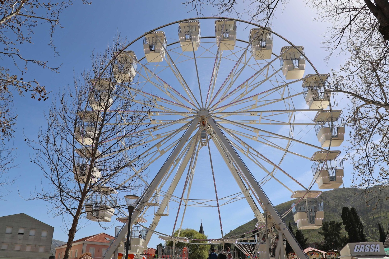 Atrakcija od čak 22 metra: U Mostaru otvoren panoramski točak