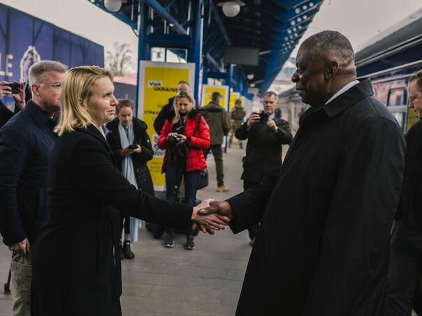 Video: Austin u nenajavljenoj posjeti Kijevu