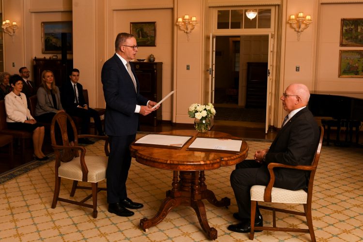 Australija ima novog premijera, Albanese položio zakletvu