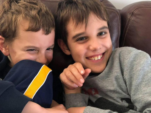 Australija: Roditelji ubili autistične sinove pa sebe