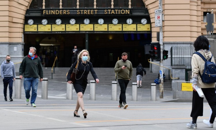 Australija sa 80 posto vakcinisanih ukida zabranu putovanja za svoje državljane
