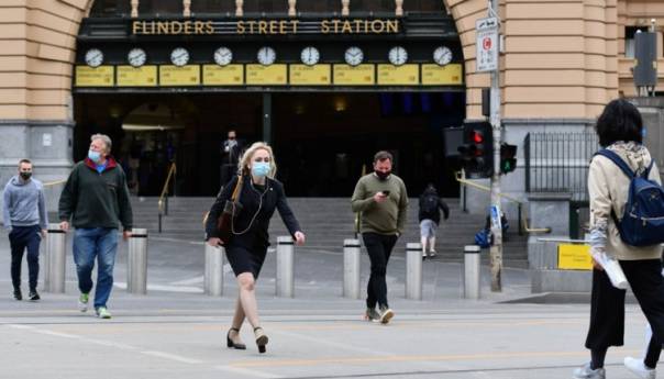 Australija sa 80 posto vakcinisanih ukida zabranu putovanja za svoje državljane