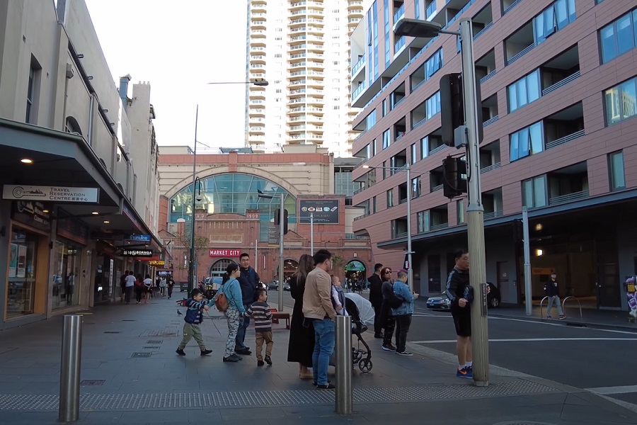 Australija ublažava mjere protiv korona virusa uprkos novom talasu