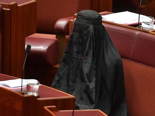 Australska senatorica nosila burku na sjednici pa izazvala bijes