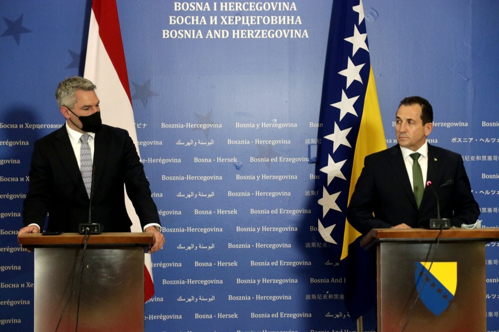 Austrija će finansirati 'čarter' letove za readmisiju migranata