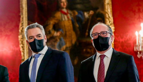 Austrija dobila Vladu, kancelar i novi ministri položili zakletvu