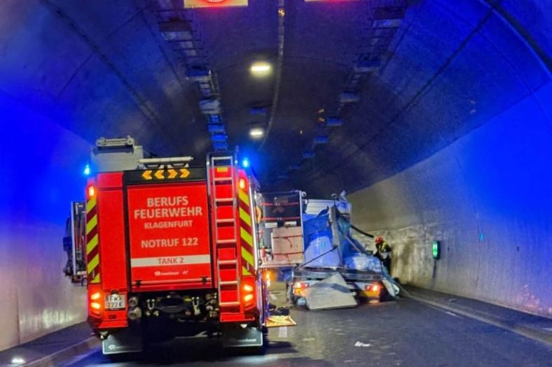 Austrija: Kamiondžija iz BiH udario u zid pa iscurilo 300 litara goriva