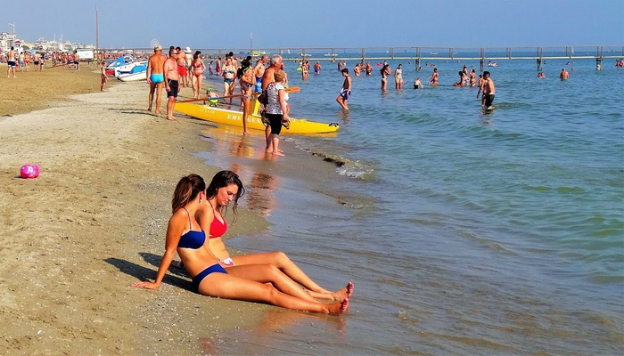 Austrijanka se porodila na plaži, nije znala da je trudna