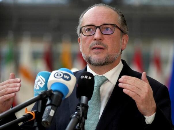 Austrijski kancelar iznenada podnio ostavku