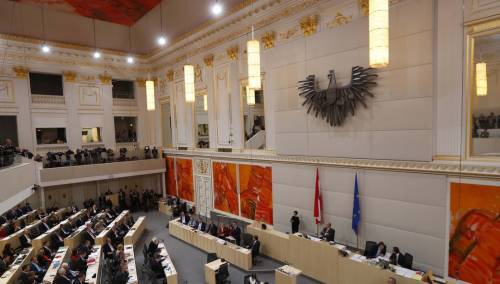 Austrijski parlament glasa o obaveznom cijepljenju protiv covida