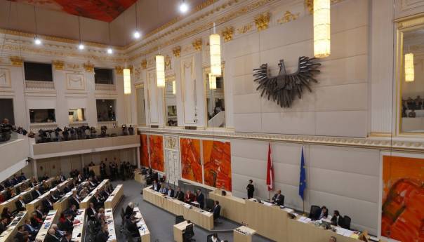 Austrijski parlament glasa o obaveznom cijepljenju protiv covida