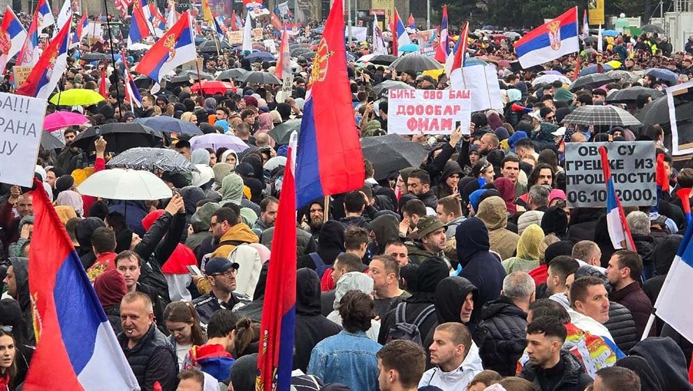 Austrijski Standard o protestima u Beogradu: "Ništa manje od revolucije"