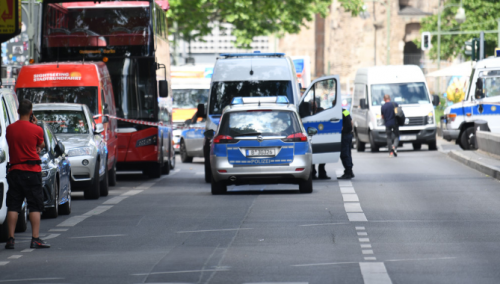 Auto se u Berlinu zabio u ljude: Puno ozlijeđenih, najmanje jedna osoba poginula